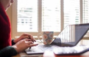 Read more about the article دورکاری در شرایط جنگی دلیل قانونی برای اخراج کارکنان نیست