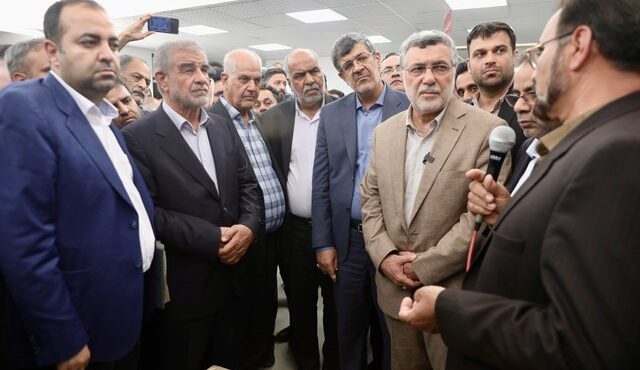 مرکز جامع سلامت فهرج یزد با حضور وزیر بهداشت افتتاح شد