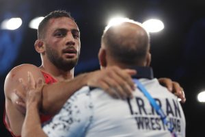 Read more about the article امید و انگیزه در کشتی آزاد ایران؛ آذرپیرا چشم‌انتظار میدان جهانی