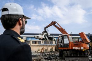 Read more about the article پلیس راهور تهران خودروهای رهاشده در معابر را جمع‌آوری کرد