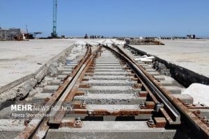 Read more about the article امضای شیوه‌نامه جدید همکاری ریلی ایران ترکمنستان ازبکستان؛ تسهیل عبور واگن‌های ایرانی و افزایش ترانزیت