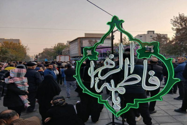 اجتماع عظیم فاطمیون در میدان ۱۳ آبان