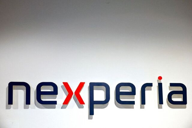 Read more about the article چین بخشی از ممنوعیت صادرات تراشه‌های نکسپریا را لغو کرد؛ تنش در زنجیره تأمین اروپا کاهش یافت